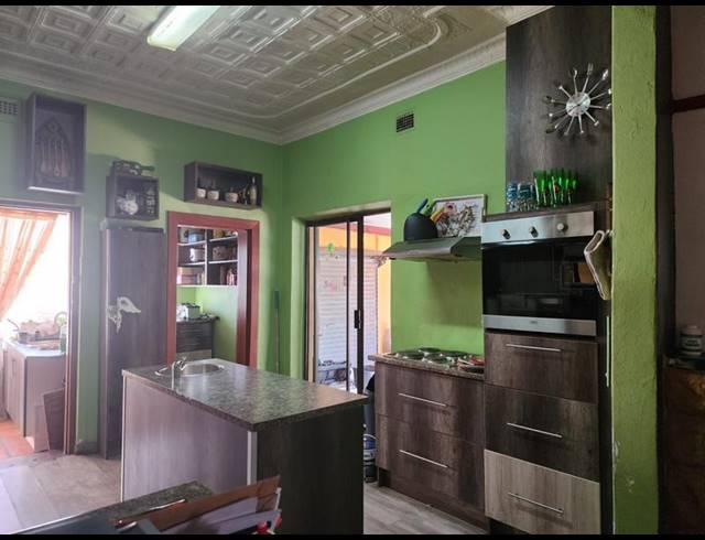 3 BEDROOM HOUSE FOR SALE IN SELECTION PARK